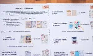Instrukcja gry "Tajne Misje" z zadaniami i fragmentami do ukrycia.