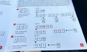 Przykłady układów i wymian w Rummikub. Zobacz, jak wykorzystać jokera i tworzyć serie.