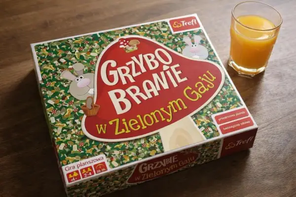 Gra planszowa "Grzybobranie w Zielonym Gaju" od Trefla. Wesołe króliki zapraszają do wspólnej zabawy i nauki zbierania grzybów.